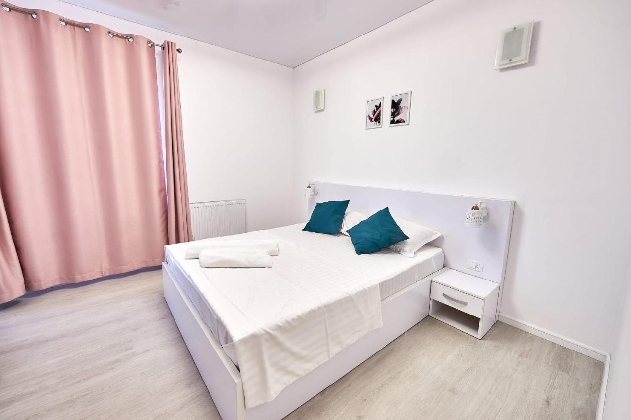 Ana Apartament นาโวดาริ ภายนอก รูปภาพ